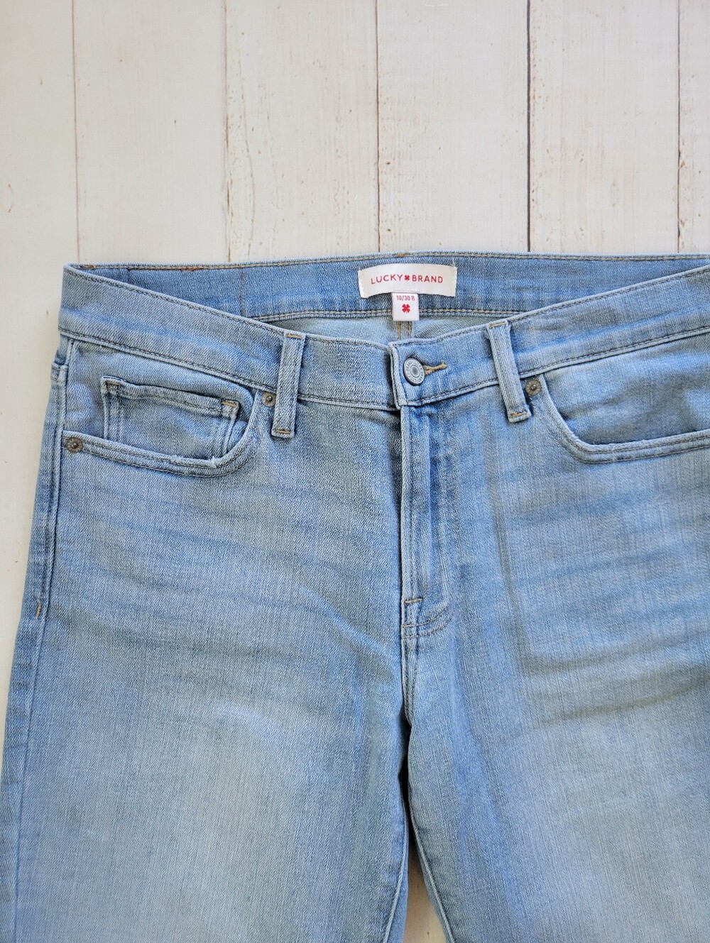 Lucky Brand Women's Jeans 10/30 R Sweet Straight Mid Rise Faded Wash Great Cond - Picture 2 of 6